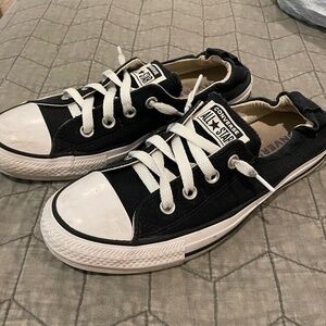 Converse women’s 9